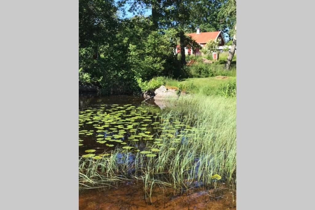 Vacker Hus I Naturen Froseke Exterior photo