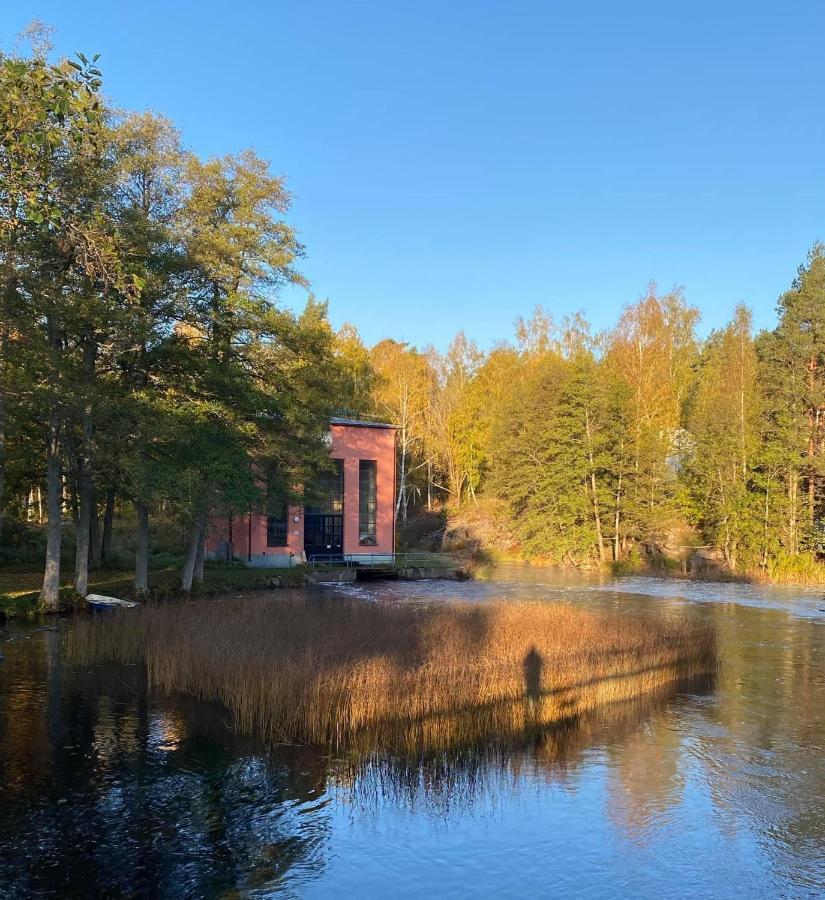 Vacker Hus I Naturen Froseke Exterior photo